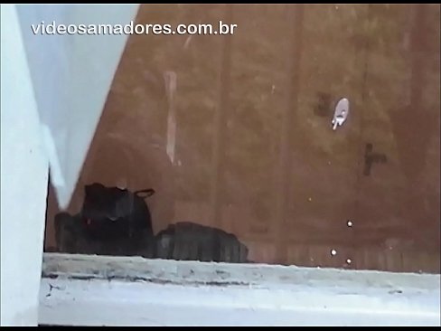 ❤️ Home cachondo mirando á súa moza con outro mozo, gravando un vídeo de carallo sen molestar á parella ❤ Só porno a nós gl.pornoreino-com.ru ️❤
